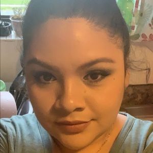 Meet your Posher, Mayra